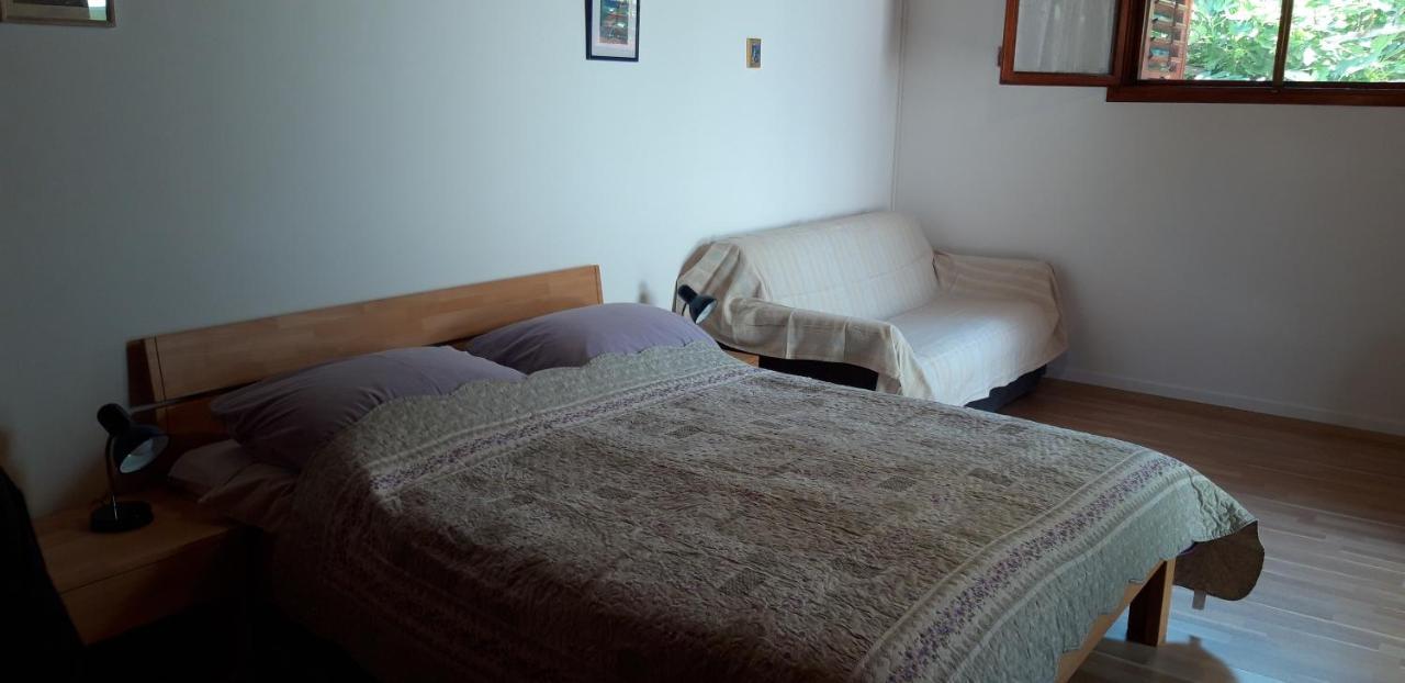 Holiday Home Oleander Zaboric Bagian luar foto