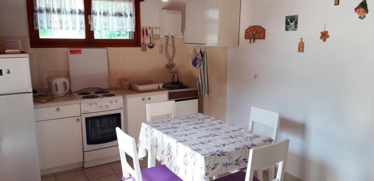 Holiday Home Oleander Zaboric Bagian luar foto